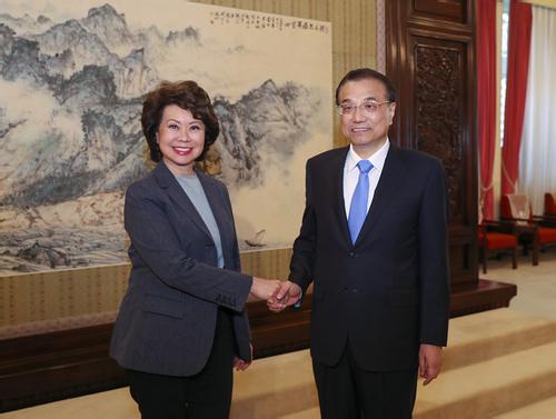 李克強(qiáng)會(huì)見(jiàn)美國(guó)運(yùn)輸部長(zhǎng)趙小蘭