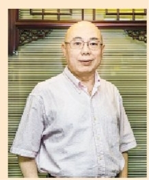 海外華人作家,關(guān)心祖國的發(fā)展,每個華夏子孫尊嚴(yán),榮耀的根本所在,發(fā)展方向是正確的,前景是無限光明,廉政教育